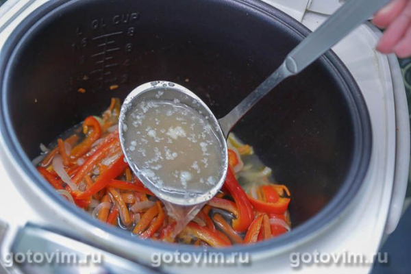 Суп с мясом и грибами эноки в мультиварке