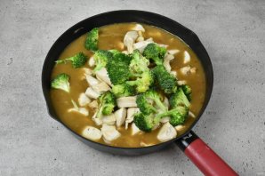 Курица с брокколи в соусе терияки