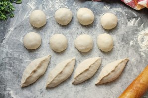 Пирожки с творогом и мятой