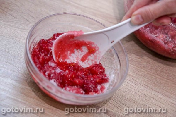 Варенье из красной смородины с малиной в микроволновке