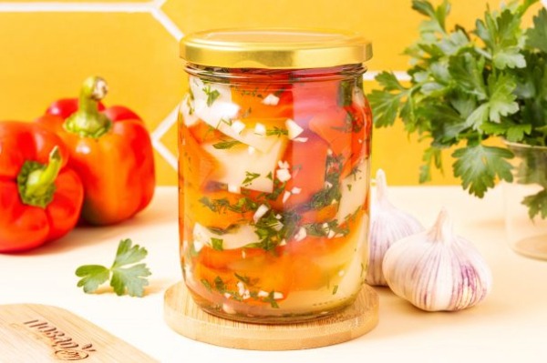 Маринованный болгарский перец с чесноком