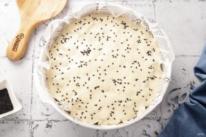 Пирог с консервированной сайрой