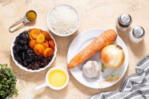 Постный плов с сухофруктами