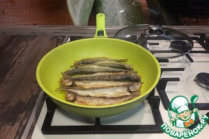 Азиатская жареная корюшка с соусом тартар