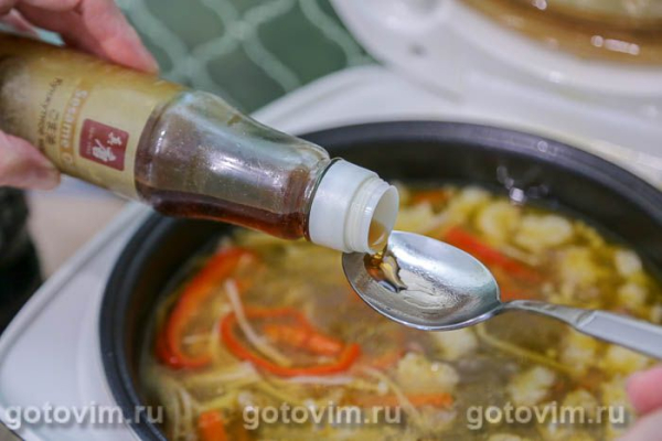Суп с мясом и грибами эноки в мультиварке