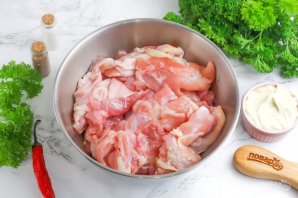 Шашлык из курицы в майонезе