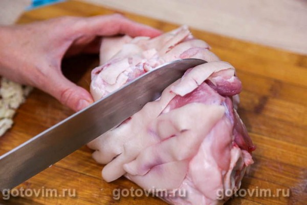 Рулька с жареными лисичками в мультиварке