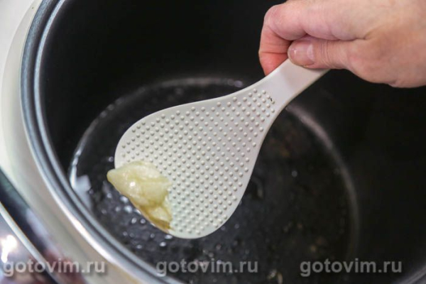 Суп с мясом и грибами эноки в мультиварке