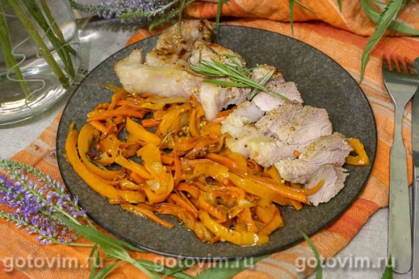 Отбивная из свинины с горчицей, мандаринами и гарниром в мультиварке