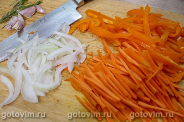 Отбивная из свинины с горчицей, мандаринами и гарниром в мультиварке