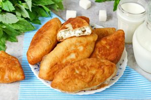 Пирожки с творогом и мятой