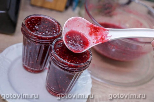 Варенье из красной смородины с малиной в микроволновке