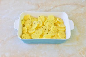 Картофель с опятами в духовке