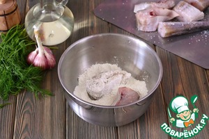 Жареный минтай с укропом и чесноком